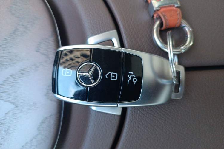 Used Mercedes-Benz E-Class 2021 Facelift E 260 L Vehicle Key