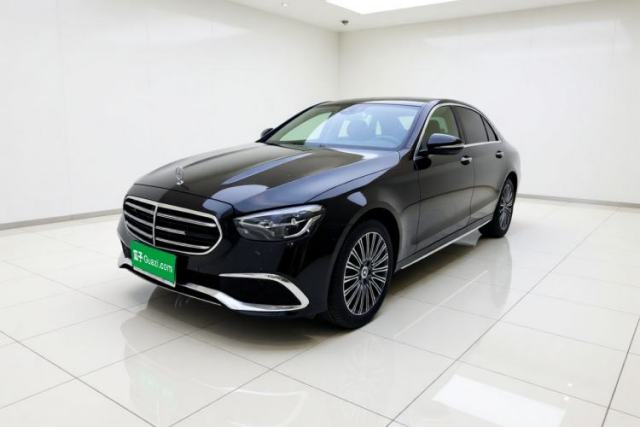 Ojetý Mercedes-Benz E-Class 2021 E 300 L Sporty and Stylish Model