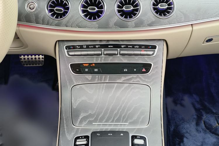 Used Mercedes-Benz E-Class 2021 E 260 Coupe Audio And AC Panel