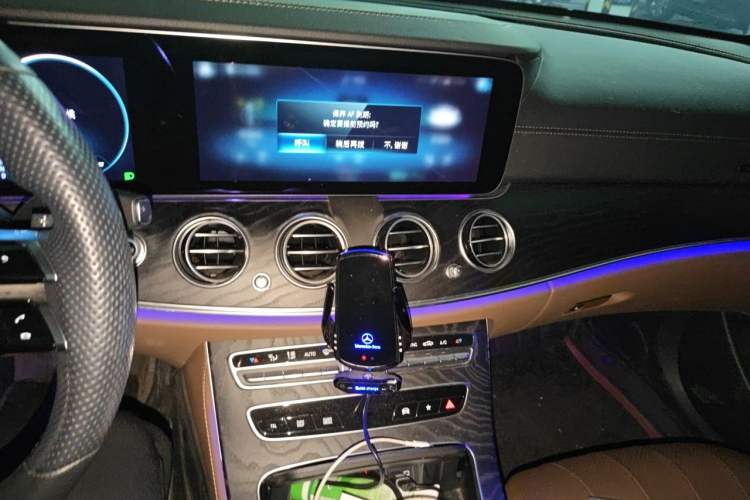 Used Mercedes-Benz E-Class 2021 Updated E 260 Fashion Sport Edition Audio And AC Panel