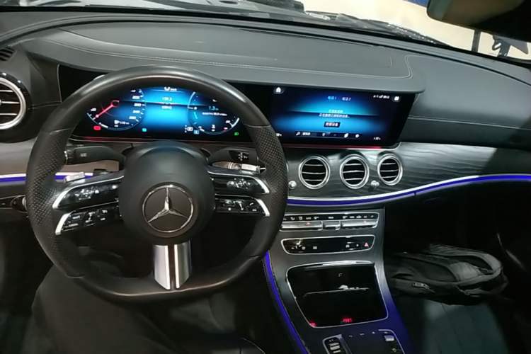 Used Mercedes-Benz E-Class 2021 Updated E 260 Fashion Sport Edition Center Console