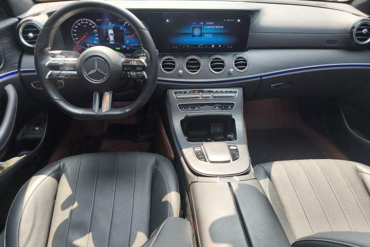 Used Mercedes-Benz E-Class 2021 E 260 Stylish Sports Edition Center Console