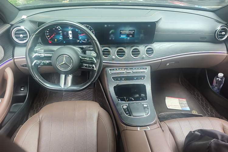 Used Mercedes-Benz E-Class 2021 Restyled E 300 Sport Edition Center Console