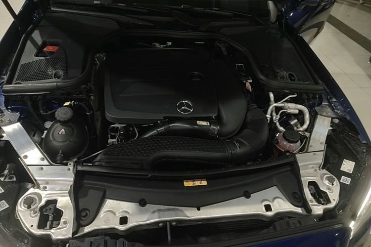 Used Mercedes-Benz E-Class 2021 E 260 Coupe Engine Bay