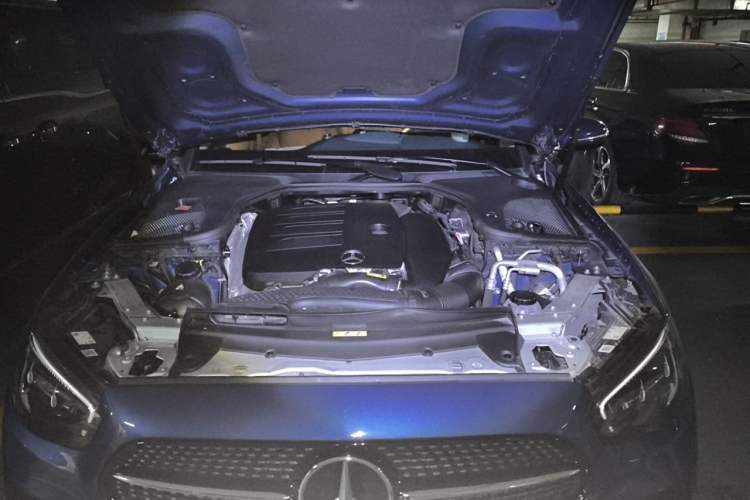 Used Mercedes-Benz E-Class 2021 E 260 Coupe Engine Bay