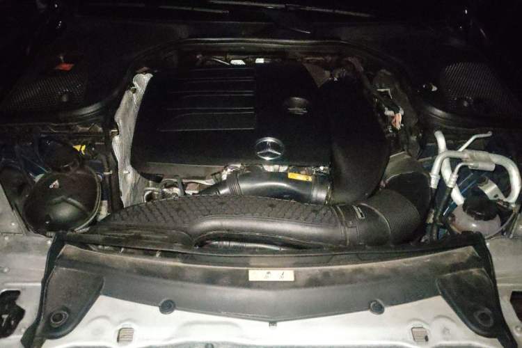 Used Mercedes-Benz E-Class 2021 E 260 Coupe Engine Bay