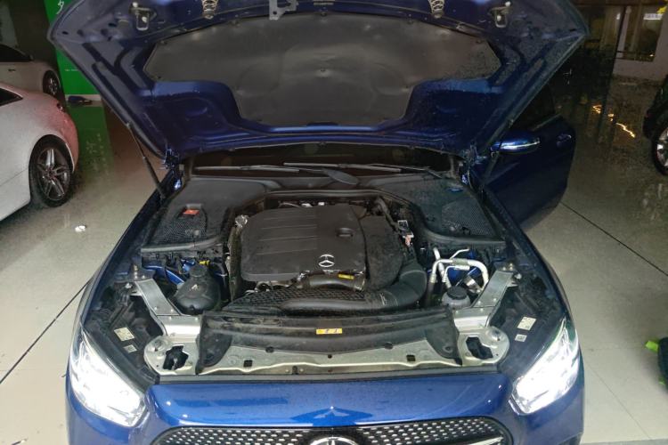 Used Mercedes-Benz E-Class 2021 E 260 Coupe Engine Bay