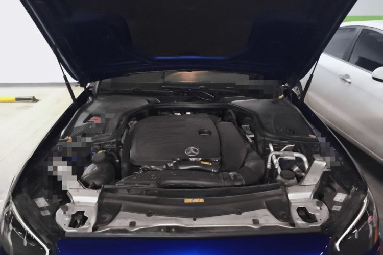 Used Mercedes-Benz E-Class 2021 E 260 Coupe Engine Bay