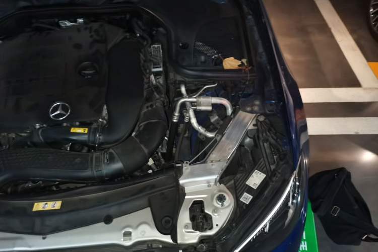 Used Mercedes-Benz E-Class 2021 Facelift E 260 4MATIC Coupe Engine Bay Left