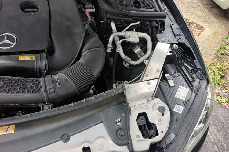 Used Mercedes-Benz E-Class 2021 Restyled E 300 Sport Edition Engine Bay Left