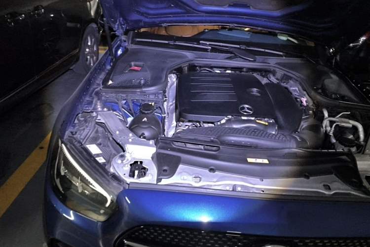 Used Mercedes-Benz E-Class 2021 E 260 Coupe Engine Bay Right