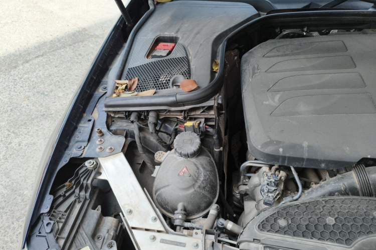 Used Mercedes-Benz E-Class 2021 Updated E 260 Fashion Sport Edition Engine Bay Right