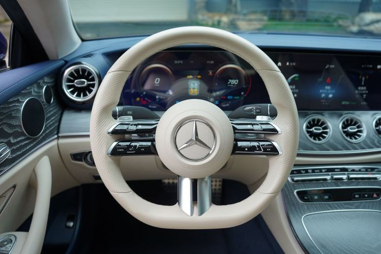 Used Mercedes-Benz E-Class 2021 E 260 Coupe Exterior 11
