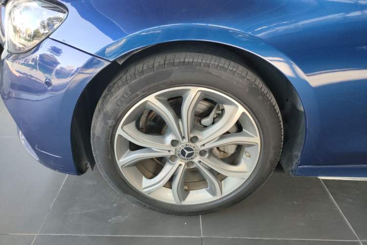 Used Mercedes-Benz E-Class 2021 Restyled E 300 L Sport Luxury Edition Exterior 3