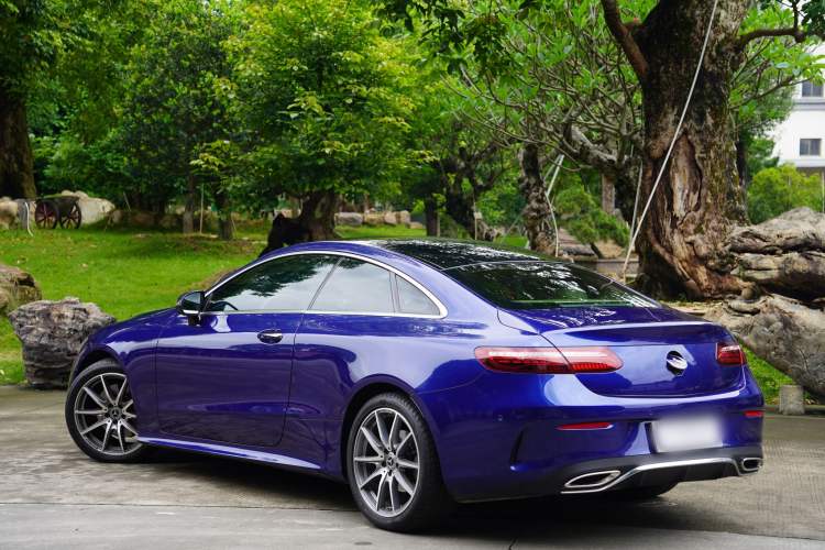 Used Mercedes-Benz E-Class 2021 E 260 Coupe Exterior 3