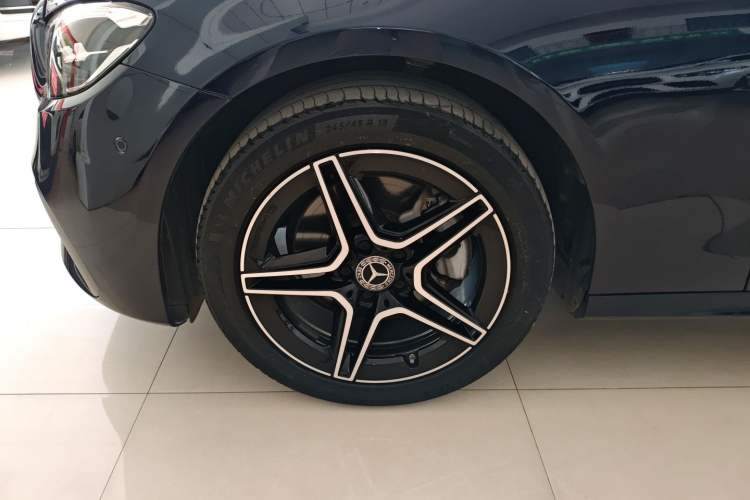 Used Mercedes-Benz E-Class 2021 Updated E 260 Fashion Sport Edition Exterior 4