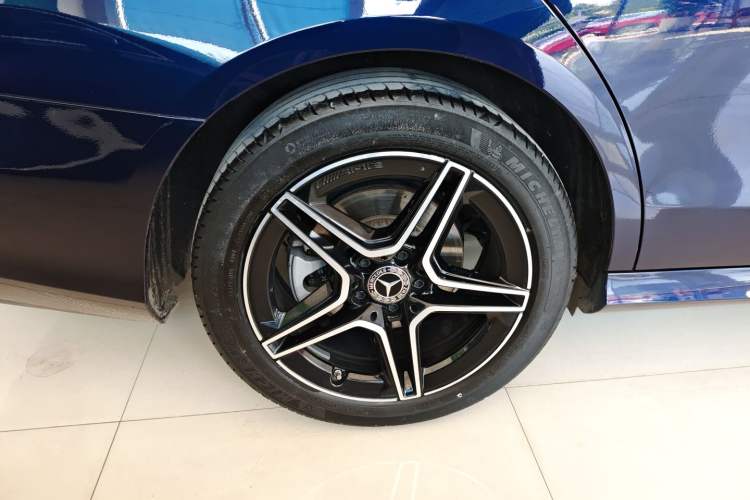 Used Mercedes-Benz E-Class 2021 Updated E 260 Fashion Sport Edition Exterior 5