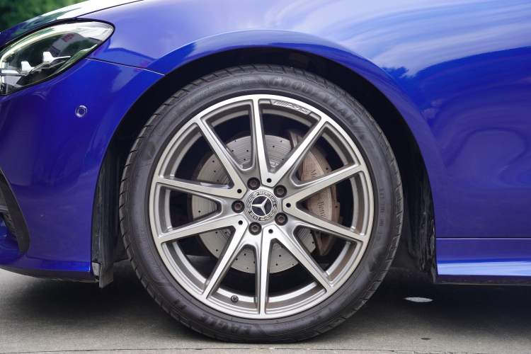 Used Mercedes-Benz E-Class 2021 E 260 Coupe Exterior 6