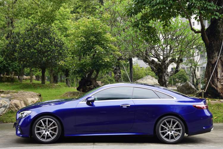 Used Mercedes-Benz E-Class 2021 E 260 Coupe Exterior 8