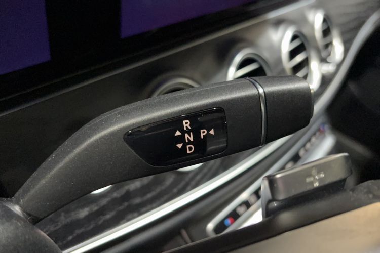 Used Mercedes-Benz E-Class 2021 Updated E 260 Fashion Sport Edition Gear Lever