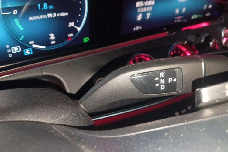 Used Mercedes-Benz E-Class 2021 Restyled E 300 Sport Edition Gear Lever