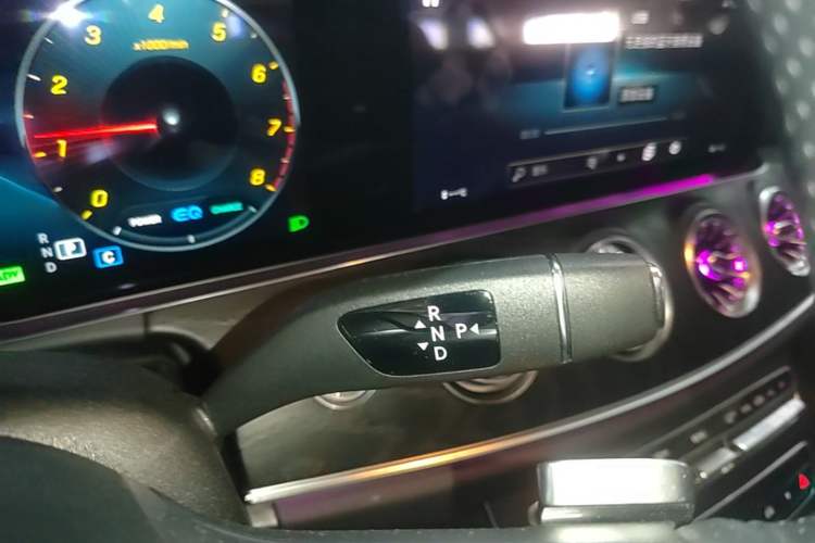 Used Mercedes-Benz E-Class 2021 E 260 Coupe Gear Lever