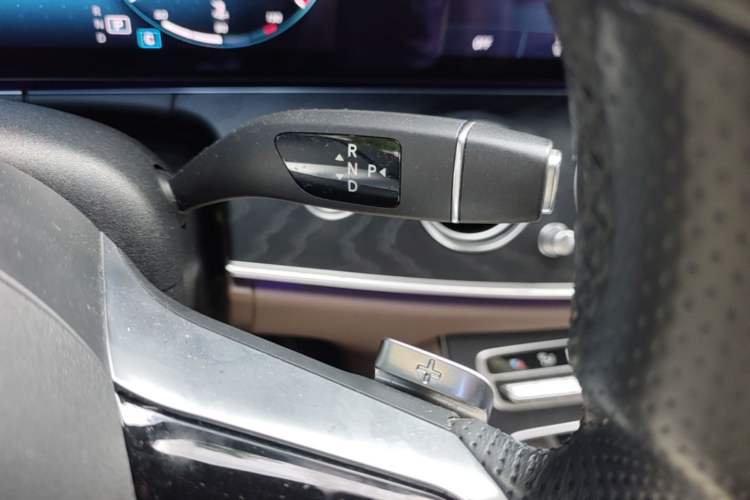 Used Mercedes-Benz E-Class 2021 Restyled E 300 Sport Edition Gear Lever