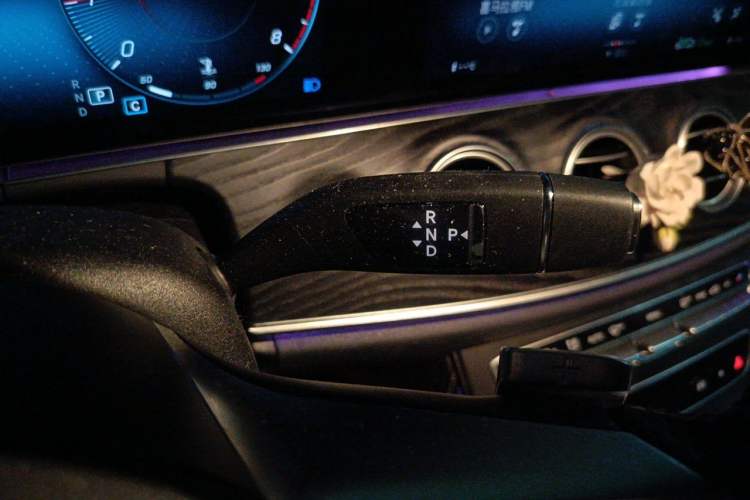 Used Mercedes-Benz E-Class 2021 Updated E 260 Fashion Sport Edition Gear Lever