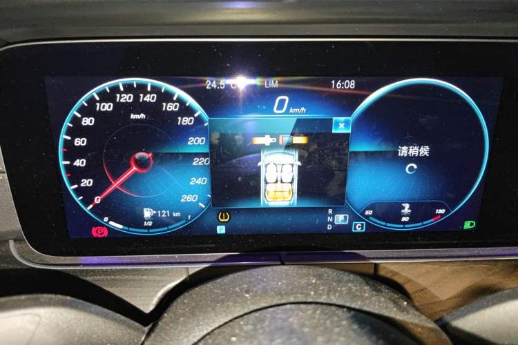 Used Mercedes-Benz E-Class 2021 Updated E 260 Fashion Sport Edition Instrument Cluster