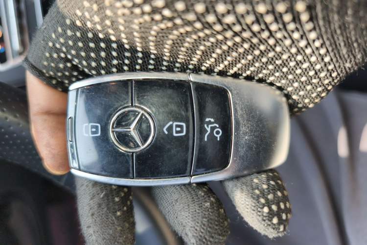 Used Mercedes-Benz E-Class 2021 E 260 Stylish Sports Edition Interior 1
