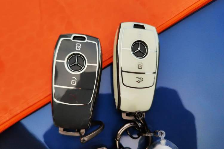 Used Mercedes-Benz E-Class 2021 Facelift E 260 Coupe Interior 1