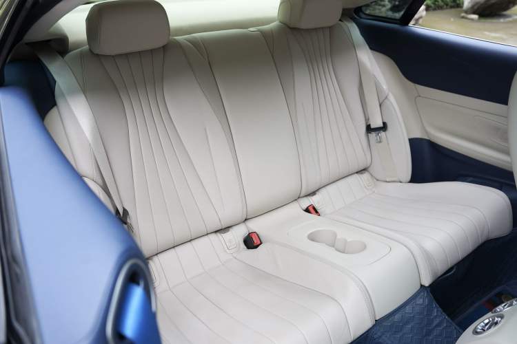 Used Mercedes-Benz E-Class 2021 E 260 Coupe Interior 12