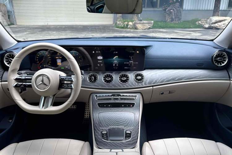 Used Mercedes-Benz E-Class 2021 E 260 Coupe Interior 12