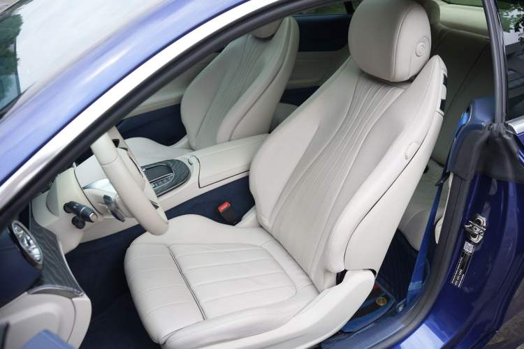 Used Mercedes-Benz E-Class 2021 E 260 Coupe Interior 15