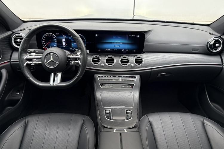 Used Mercedes-Benz E-Class 2021 Updated E 260 Fashion Sport Edition Interior 2
