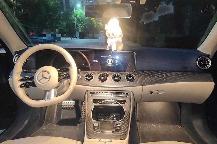 Used Mercedes-Benz E-Class 2021 E 260 Coupe Interior 2