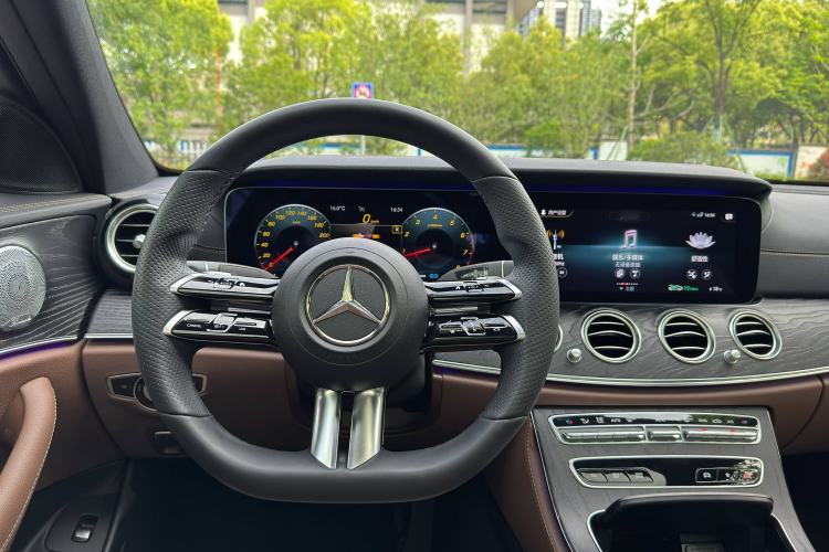 Used Mercedes-Benz E-Class 2021 E 260 Luxury Sports Edition Interior 2