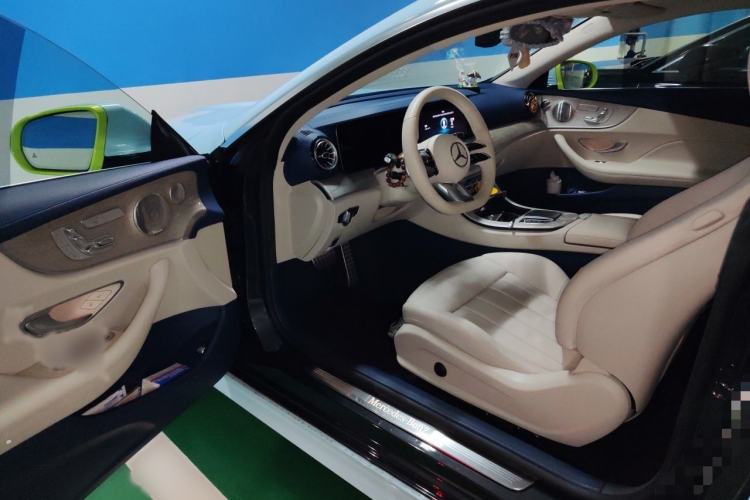 Used Mercedes-Benz E-Class 2021 E 300 Coupe Interior 3