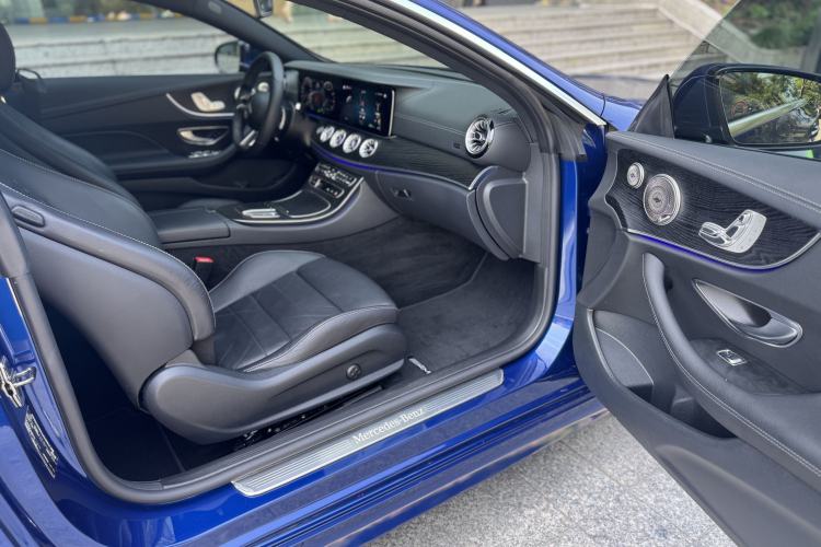 Used Mercedes-Benz E-Class 2021 E 260 Coupe Interior 3