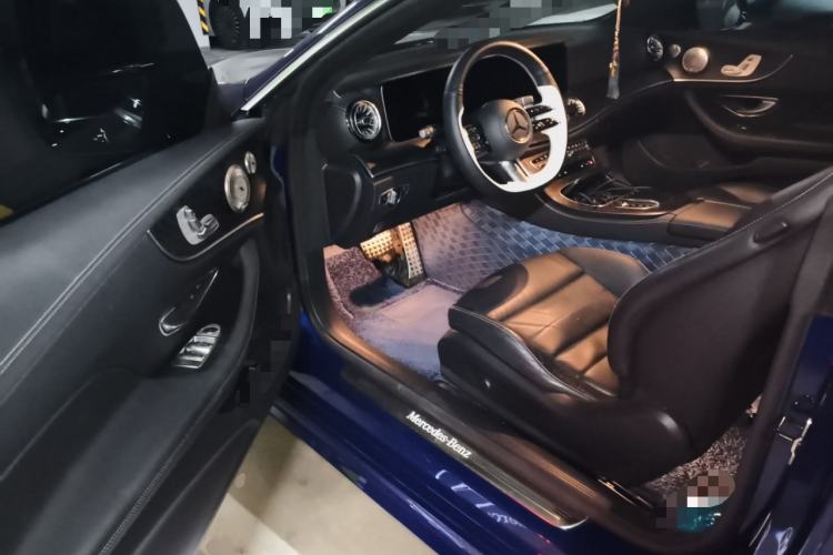 Used Mercedes-Benz E-Class 2021 E 260 Coupe Interior 3