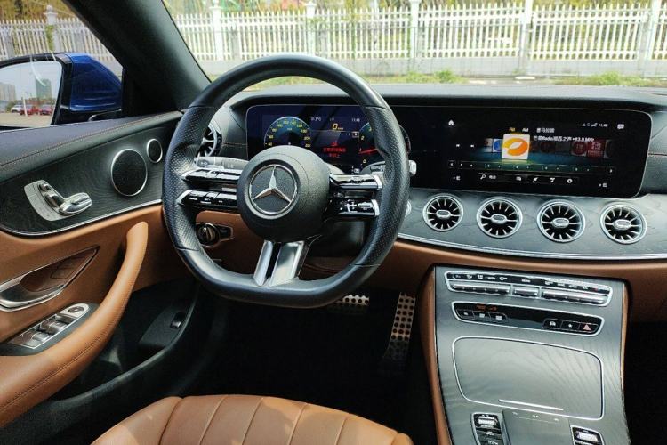 Used Mercedes-Benz E-Class 2021 Facelift E 260 Coupe Interior 3