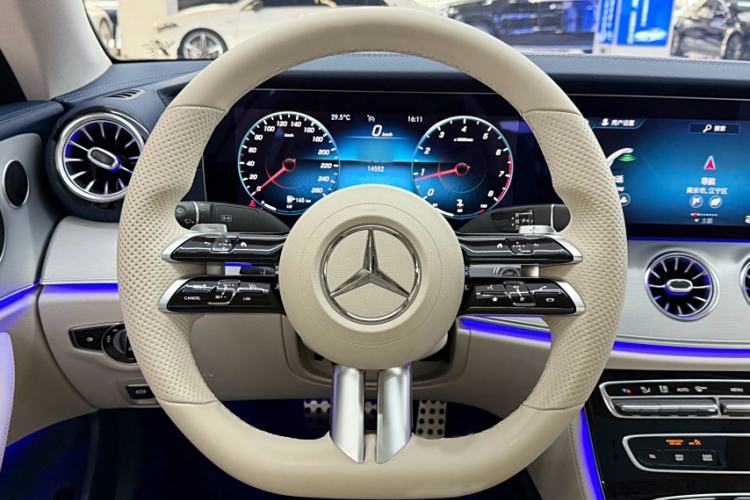 Used Mercedes-Benz E-Class 2021 Facelift E 260 Coupe Interior 4