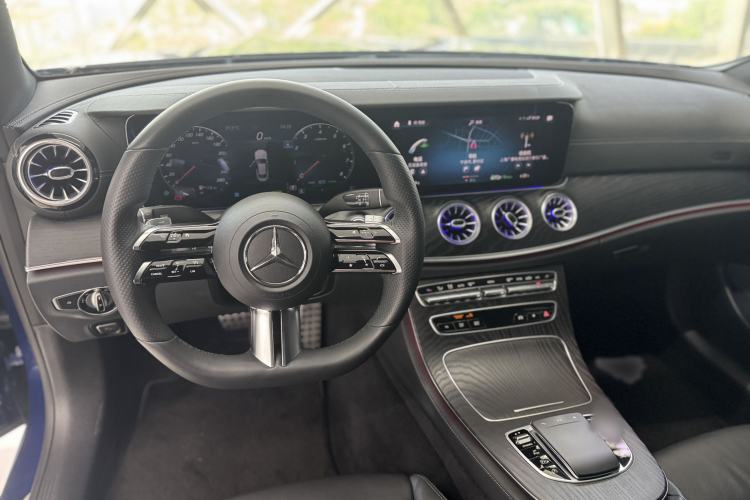 Used Mercedes-Benz E-Class 2021 E 260 Coupe Interior 4