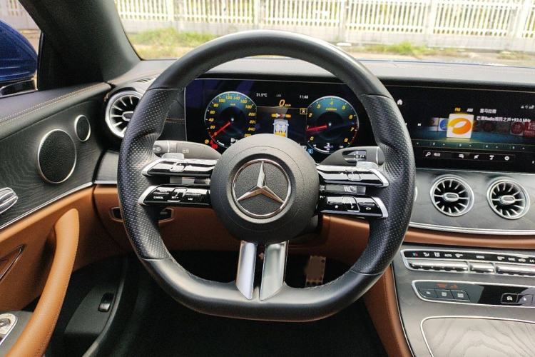 Used Mercedes-Benz E-Class 2021 Facelift E 260 Coupe Interior 4