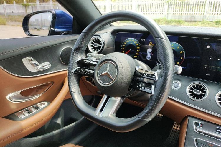 Used Mercedes-Benz E-Class 2021 Facelift E 260 Coupe Interior 5