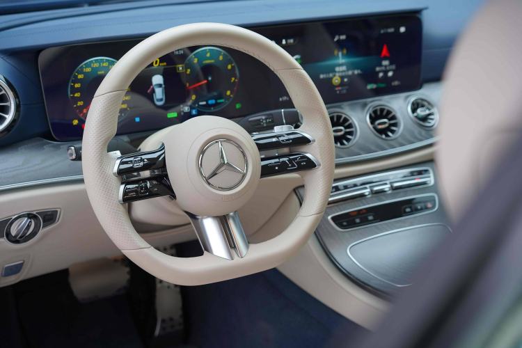 Used Mercedes-Benz E-Class 2021 E 260 Coupe Interior 5