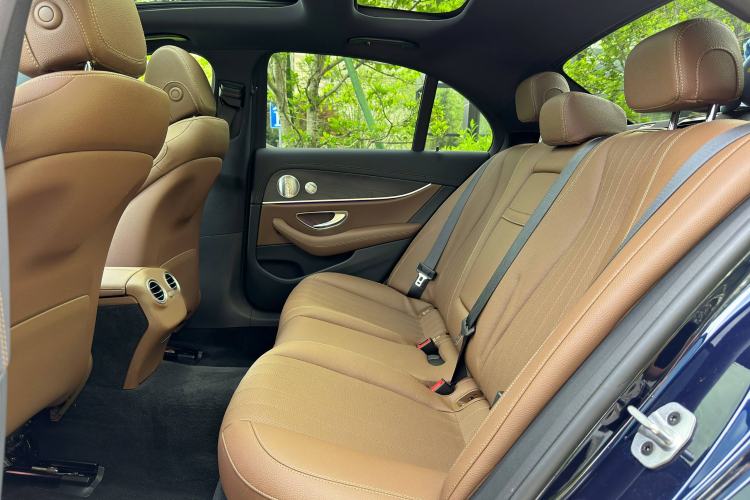 Used Mercedes-Benz E-Class 2021 E 260 Luxury Sports Edition Interior 5
