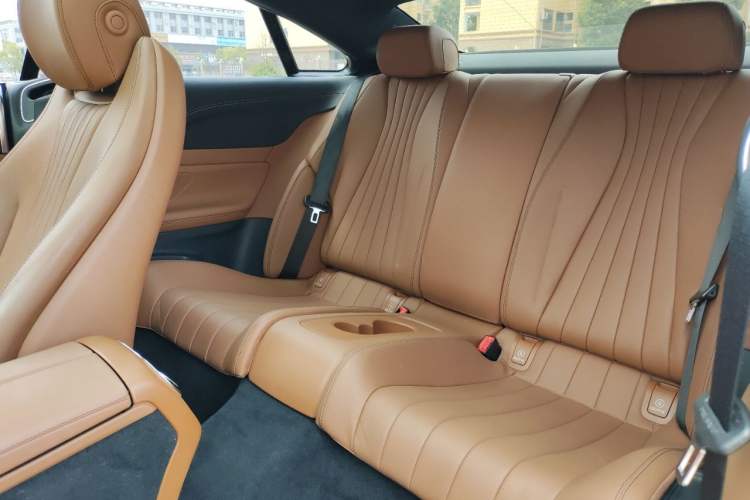 Used Mercedes-Benz E-Class 2021 Facelift E 260 Coupe Interior 8