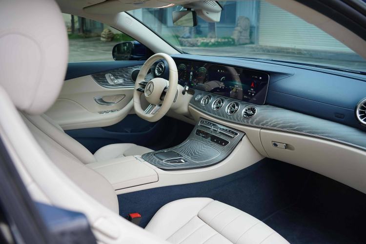 Used Mercedes-Benz E-Class 2021 E 260 Coupe Interior 8