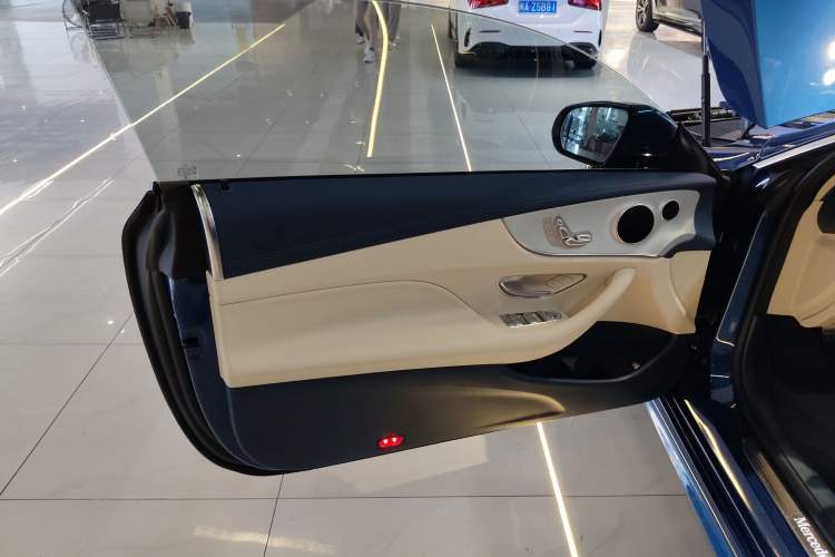 Used Mercedes-Benz E-Class 2021 Facelift E 260 Coupe Left Front Door Interior